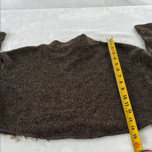 Elegant Brown Sweater with Beaded Hem - Picture 5 of 7